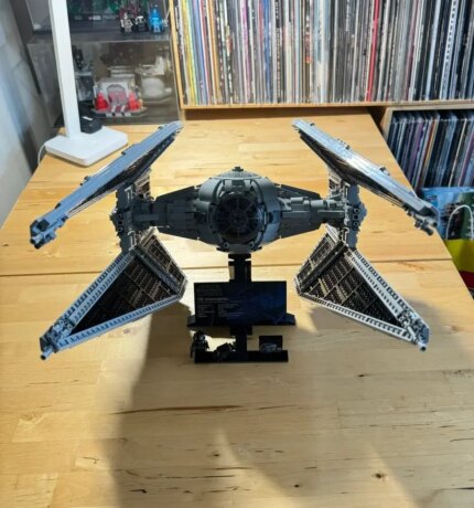 1931pcs Spaceship MOC TIE Interceptors Building Blocks Modified from Imperial Fighters Model DIY Assembly Bricks Toys Gift