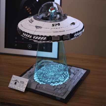 601pcs UFO Flying Saucer Building Block Alien Ship Spacecraft Astronaut Creative Assembly Ornament Puzzle Toy Boy Gift