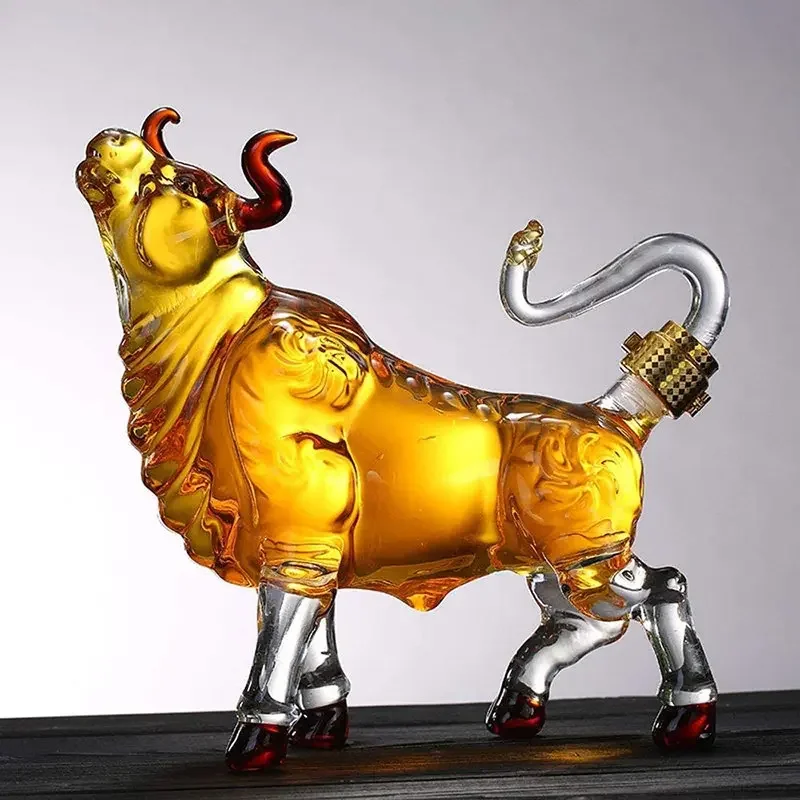 Novelty Animal Cow Shaped Style Home Bar Whiskey Decanter for Liquor Scotch Bourbon